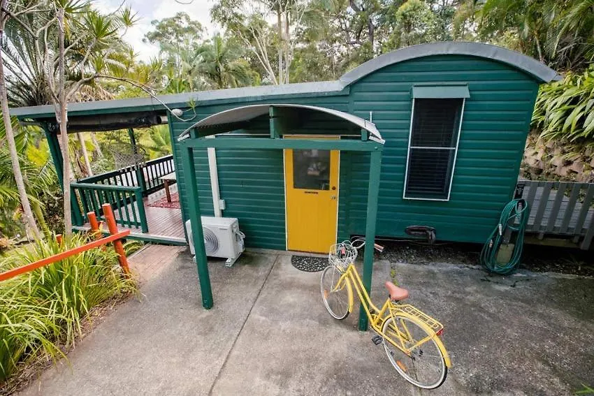 Birdsong Train Carriage Cabins Palmwoods 0*,